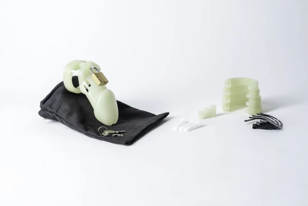 CB-X - Glow-in-the-dark Peniskooi