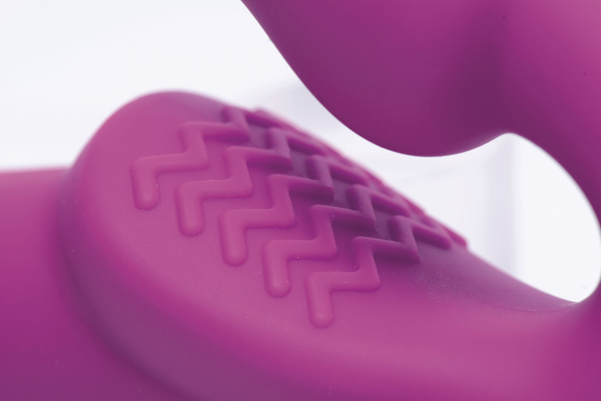 Evoke Strapless Strap On Dildo