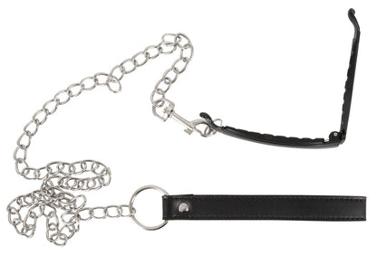 BK Pussy clamp with a leash